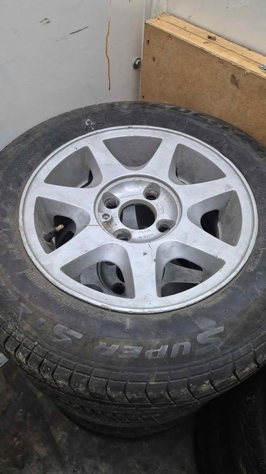 image-441.jpeg 14" GENUINE FORD RS ALLOY WHEELS / TYRES - Image 1