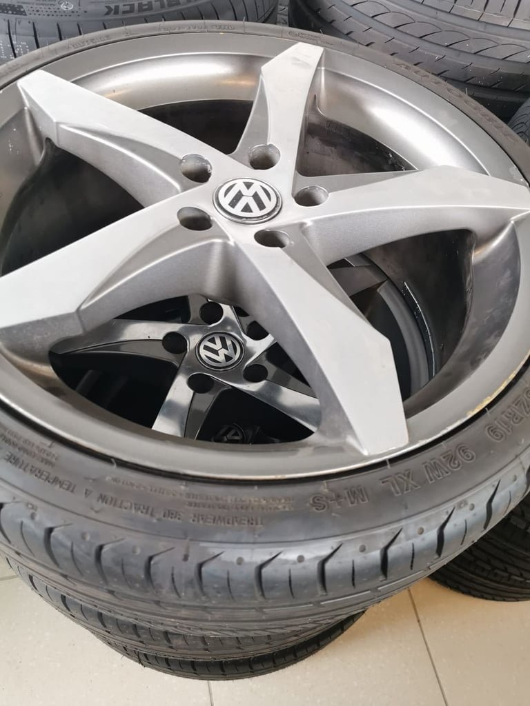 19" AEZ LASCAR ALLOY WHEELS / TYRES 5 X 112 FITMENT